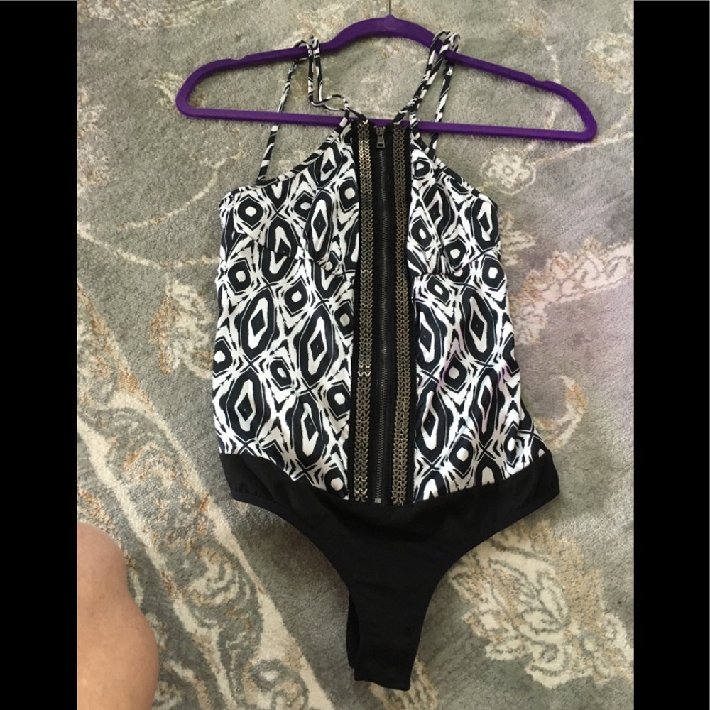 Ntw - Bebe bodysuit size xs